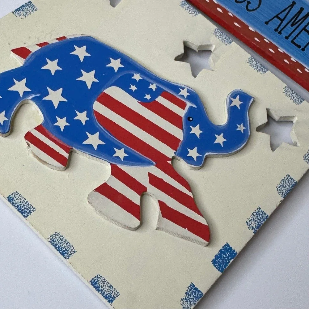 God Bless America‎ Patriotic Elephant Wall Decor Hanging Sign